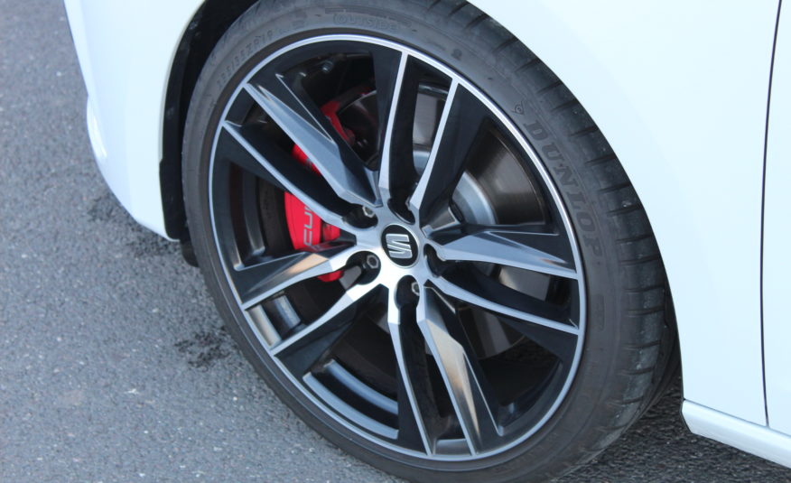 SEAT LEON CUPRA ST 4DRIVE 300 DSG PANO ACC CAMERA VIRTUAL SIEGES BAQUETS EXT 02/2022