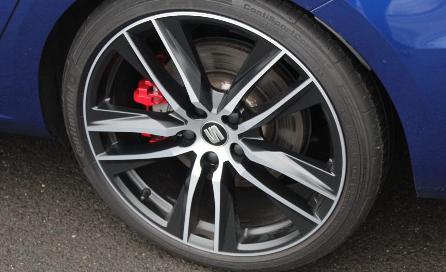 SEAT LEON CUPRA ST 4DRIVE 300 DSG ACC PANO VIRTUAL CAMERA