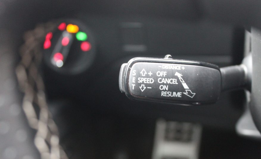 SEAT LEON CUPRA ST 4DRIVE 300 DSG ACC PANO VIRTUAL CAMERA