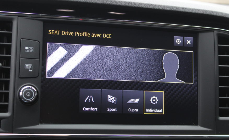 SEAT LEON CUPRA ST 4DRIVE 300 DSG PANO VIRTUAL CAMERA SIEGES ELECTRIQUES