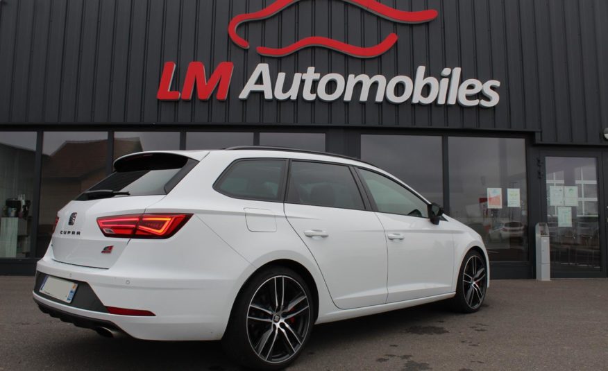 SEAT LEON CUPRA ST 4DRIVE 300 DSG PANO VIRTUAL CAMERA SIEGES ELECTRIQUES