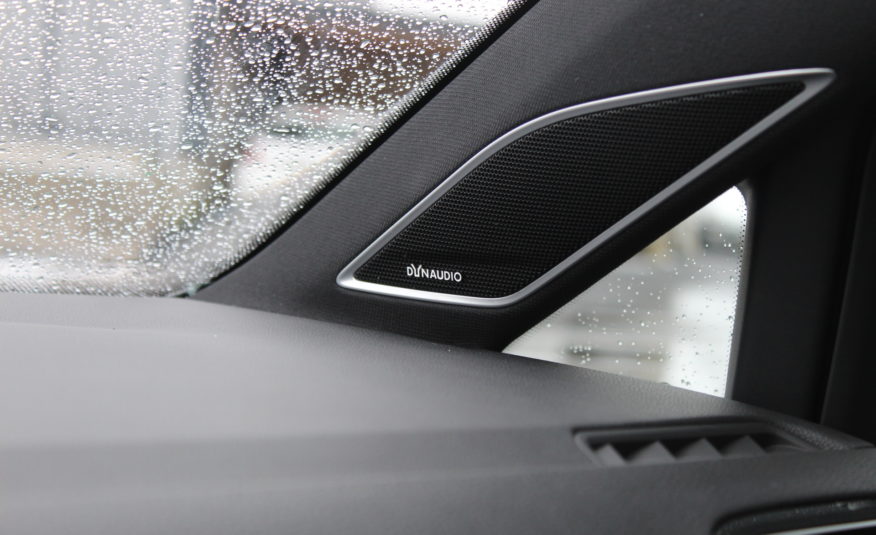 VOLKSWAGEN GOLF R 300 DSG 4MOTION PANO VIRTUAL CAMERA DYNAUDIO