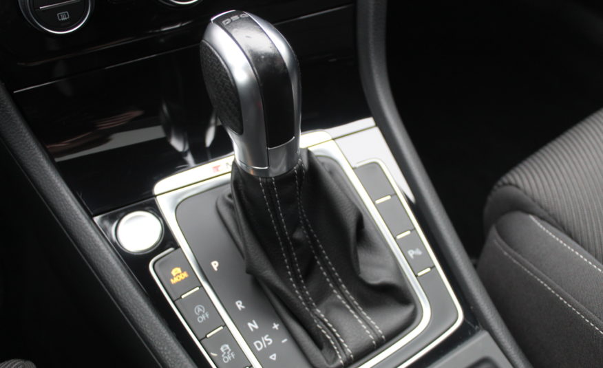VOLKSWAGEN GOLF R 300 4MOTION DSG ACC CAMERA PANO DYNAUDIO