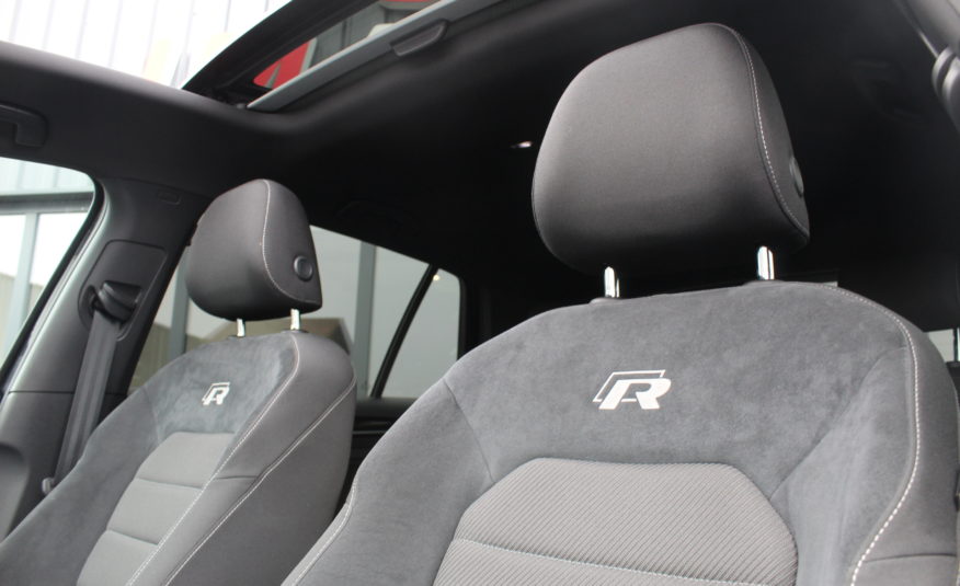 VOLKSWAGEN GOLF R 300 4MOTION DSG ACC CAMERA PANO DYNAUDIO