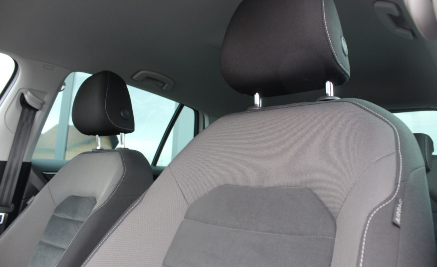 VOLKSWAGEN GOLF 7 RLINE TSI 150 DCC ACC VIRTUAL CAMERA PARK ASSIST