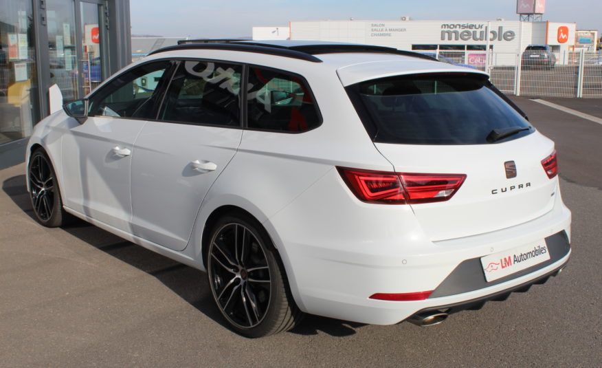 SEAT LEON CUPRA ST 4DRIVE 300 DSG PANO ACC DCC BEATS VIRTUAL SIEGES BAQUETS