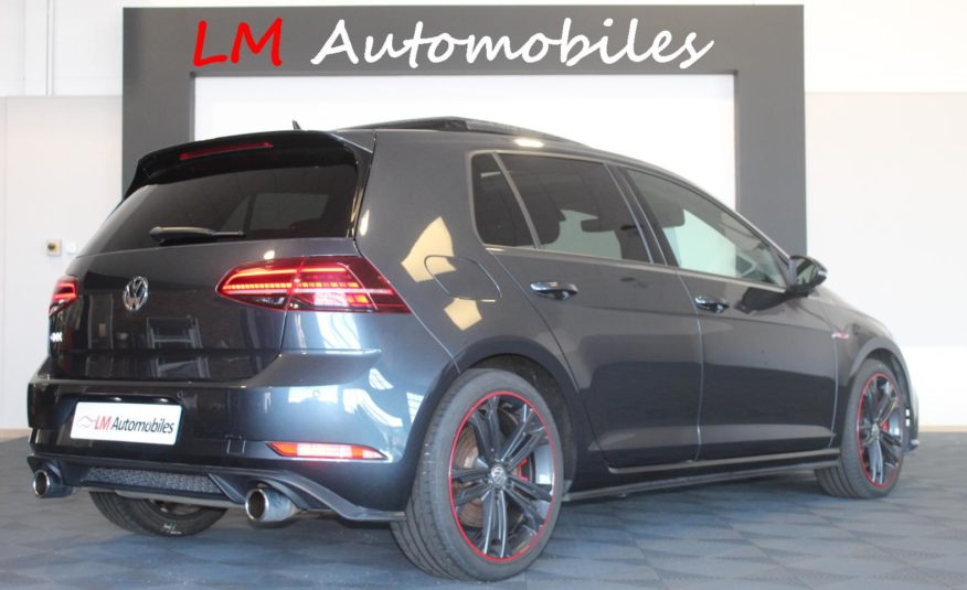 VOLKSWAGEN GOLF GTI 245 DSG PERFORMANCE HONEYCOMB ACC CAMERA PANO VIRTUAL