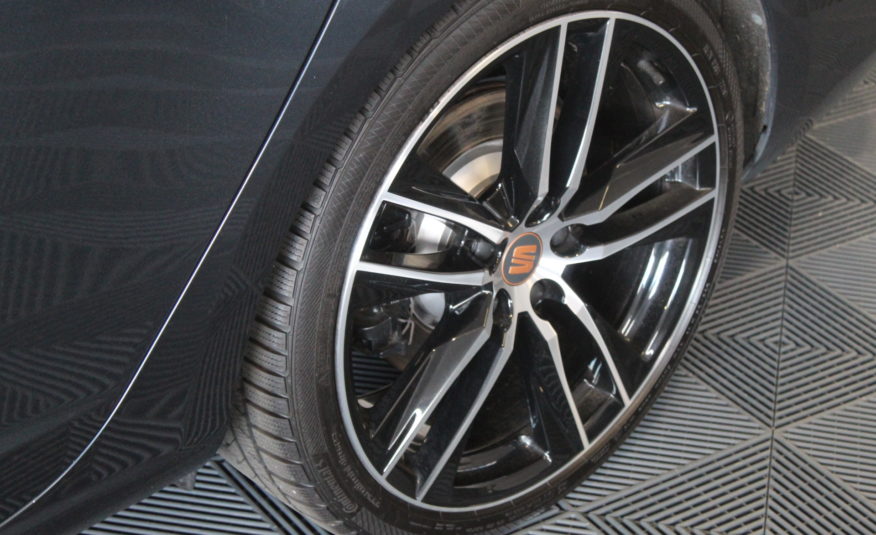 SEAT LEON CUPRA ST 2.0 TSI 300 DSG 4DRIVE ACC DCC CAMERA PANO VIRTUAL MALUS INCLUS