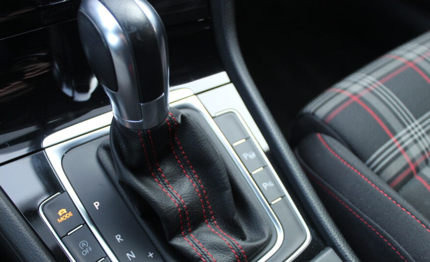 VOLKSWAGEN GOLF GTI 230 DSG FACELIFT ACC CAMERA DYNAUDIO MODE