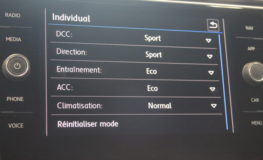 VOLKSWAGEN TROC RLINE SPORT TSI 190 4MOTION DSG VIRTUAL BEATS CAMERA EXT 08/2023