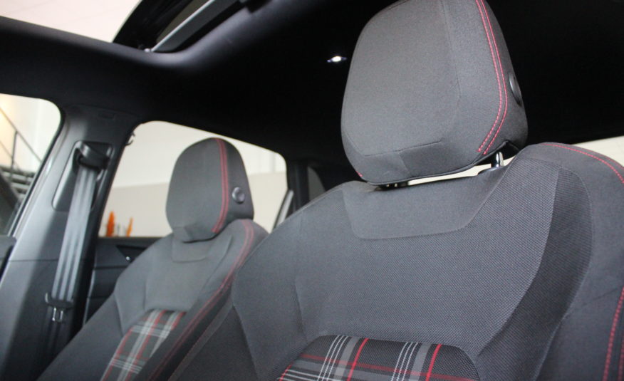 VOLKSWAGEN POLO GTI DSG 200 PANO VIRTUAL ACC CAMERA