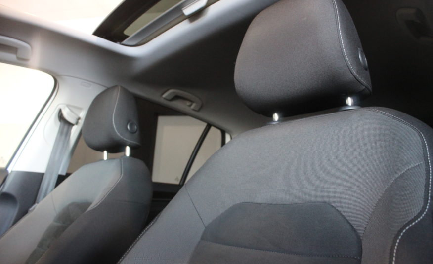 VOLKSWAGEN GOLF TSI 150 DSG RLINE ACC PANO CAMERA KEYLESS