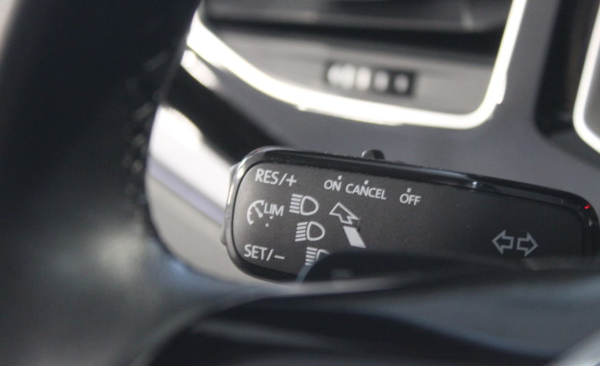 VOLKSWAGEN POLO RLINE TSI 116 DSG ACC MODE PANO BEATS