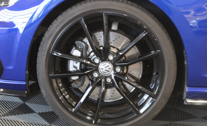 VOLKSWAGEN GOLF R 300 DSG 4MOTION PANO VIRTUAL CAMERA LIGNE AKRA EXT 11/2024 (malus inclus)