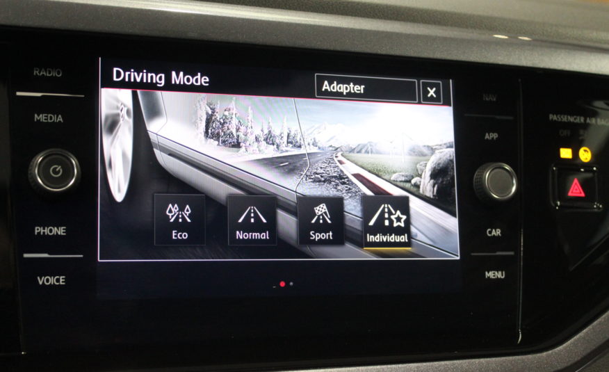 VOLKSWAGEN POLO GTI DSG 200 PANO VIRTUAL BEATS CAMERA KEYLESS
