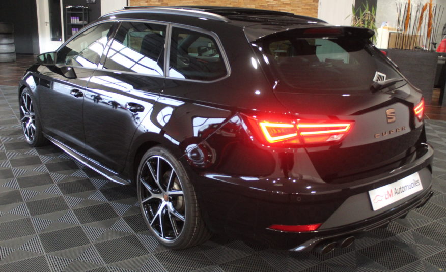 SEAT LEON ST CUPRA R 300 4DRIVE DSG PANO VIRTUAL CAMERA ACC DCC EXT 10/2023