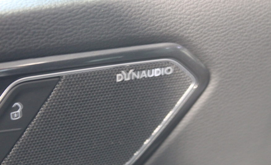 VOLKSWAGEN TIGUAN 2.0L TDI 190 DSG 4MOTION RLINE VIRTUAL PANO DYNAUDIO
