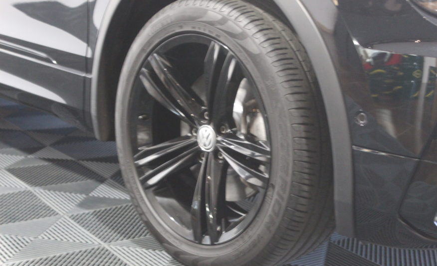 VOLKSWAGEN TIGUAN 2.0L TSI 190 4MOTION DSG RLINE BLACK VIRTUAL CAMERA