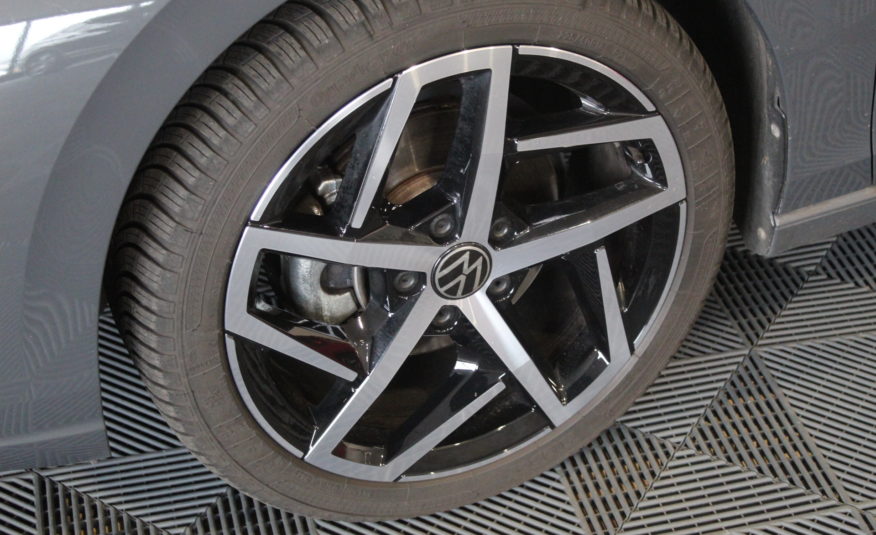 VOLKSWAGEN GOLF VIII 1.0 eTSI 110CV DSG SERIE SPECIALE ACTIVE