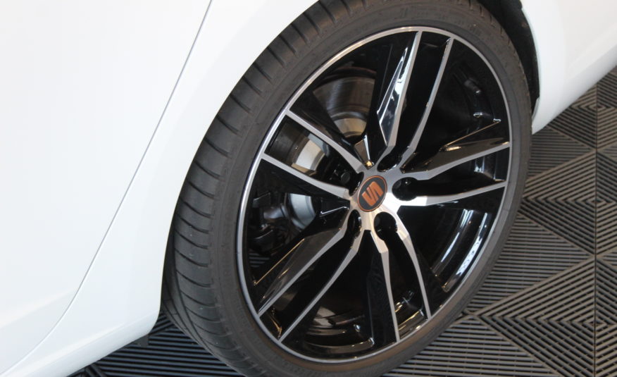SEAT LEON CUPRA ST 4DRIVE 300 DSG PANO VIRTUAL BEATS CAMERA EXT 02/2024