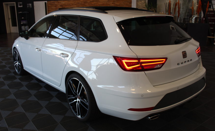 SEAT LEON CUPRA ST 4DRIVE 300 DSG PANO VIRTUAL BEATS CAMERA EXT 02/2024