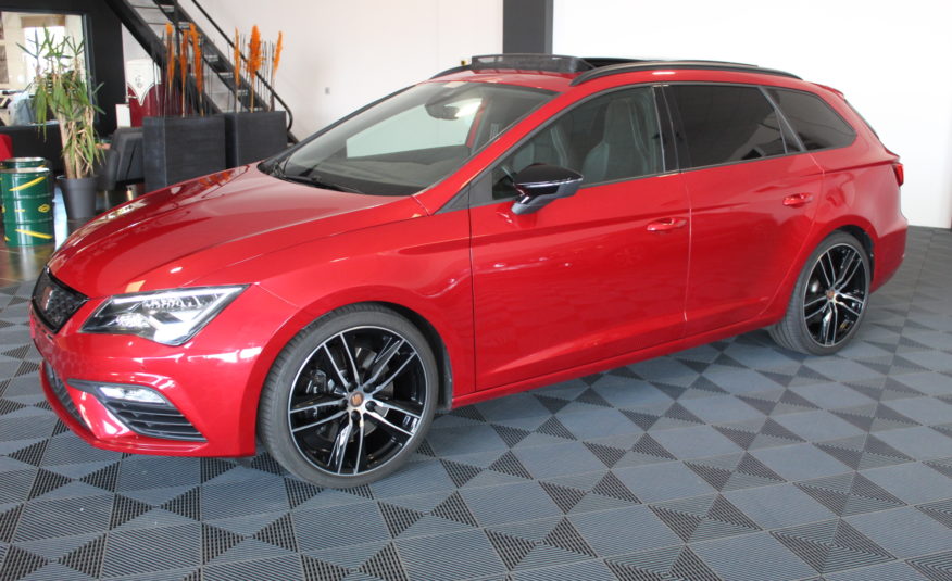 SEAT LEON CUPRA ST 300 DSG 4DRIVE PANO VIRTUAL BEATS CAMERA EXT 09/2024