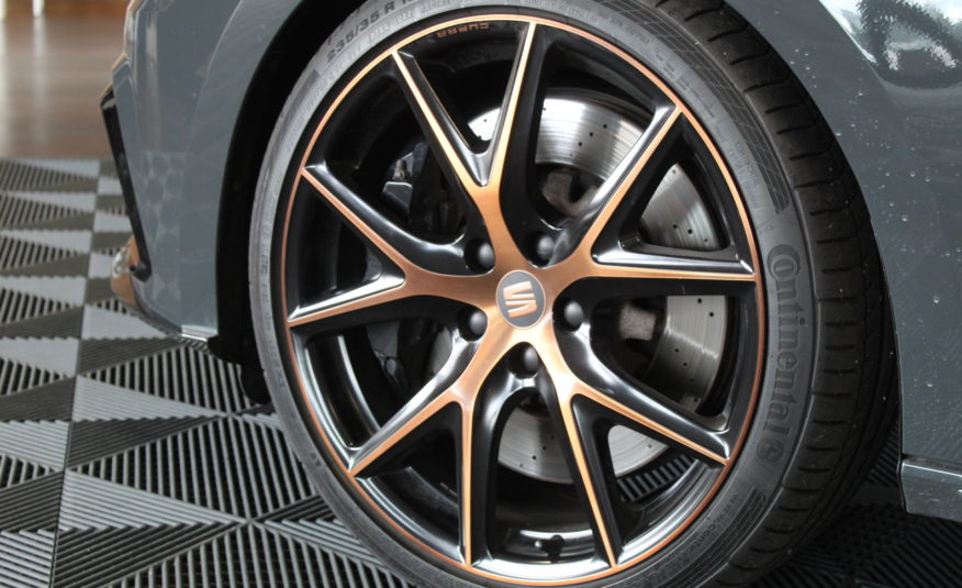 SEAT LEON ST CUPRA R 300 DSG 4DRIVE PANO VIRTUAL ACC DCC CAMERA BAQUETS