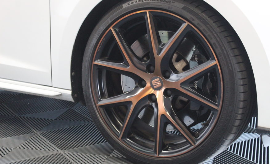 SEAT LEON ST CUPRA « R » 300 DSG 4DRIVE PANO VIRTUAL ACC DCC CAMERA BAQUETS