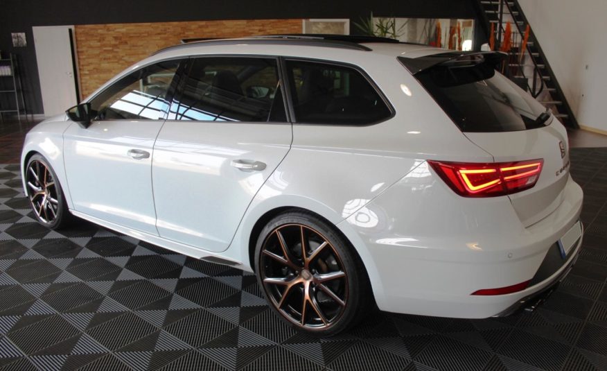 SEAT LEON ST CUPRA « R » 300 DSG 4DRIVE PANO VIRTUAL ACC DCC CAMERA BAQUETS