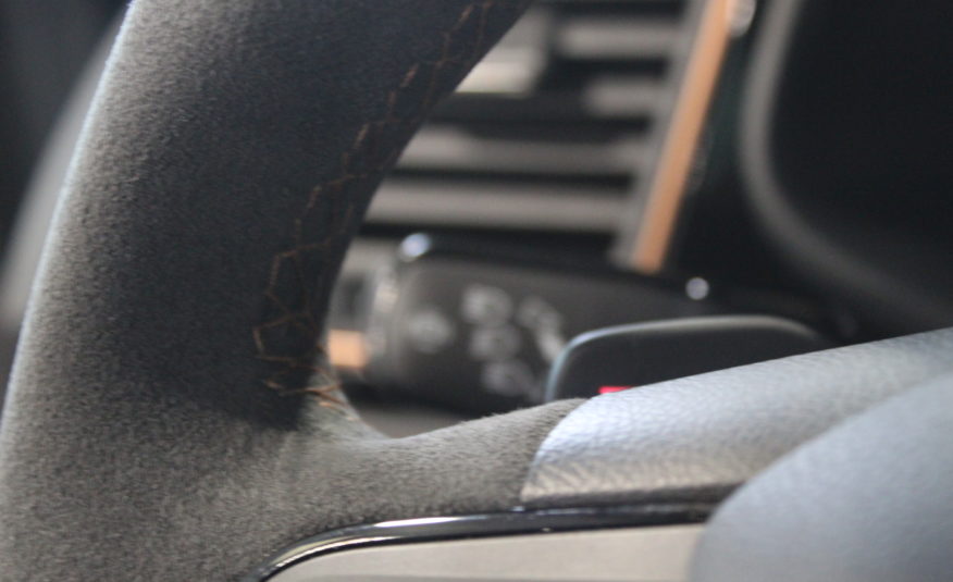SEAT LEON CUPRA ST R 300 DSG 4DRIVE PANO ACC DCC BEATS ECHAPP.REMUS