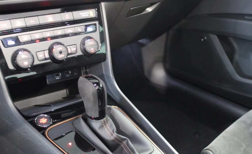 SEAT LEON CUPRA ST R 300 DSG 4DRIVE PANO ACC DCC BEATS ECHAPP.REMUS