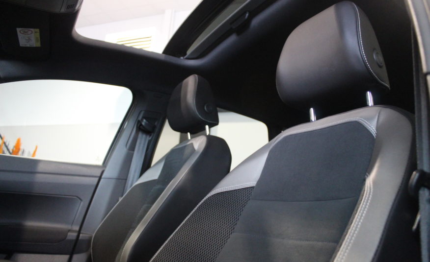VOLKSWAGEN POLO GTI DSG 200 ACC BEATS CAMERA PANO VIRTUAL